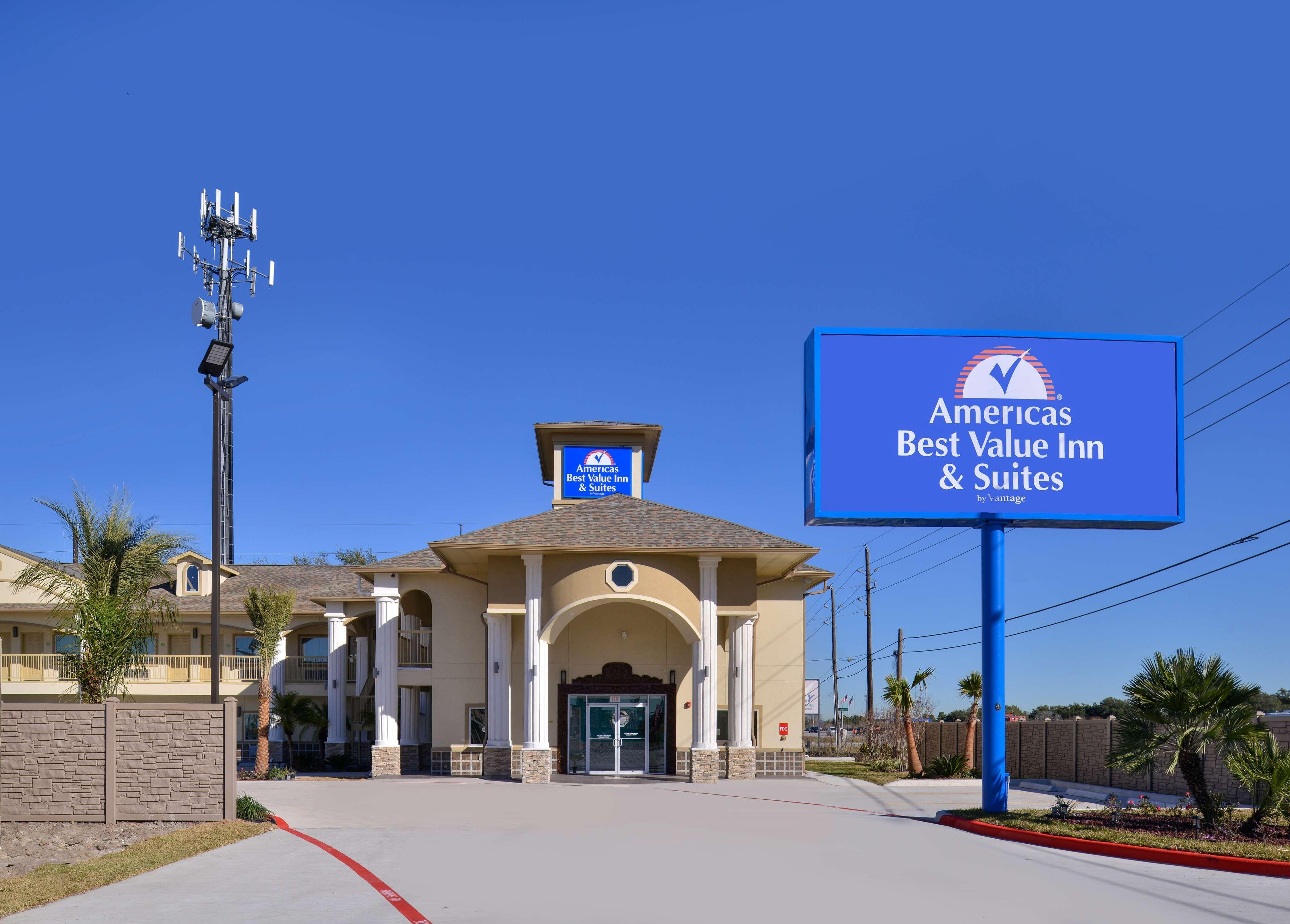 Americas Best Value Inn & Suites - Houston/Hwy 6 & Westpark Mission Bend Экстерьер фото