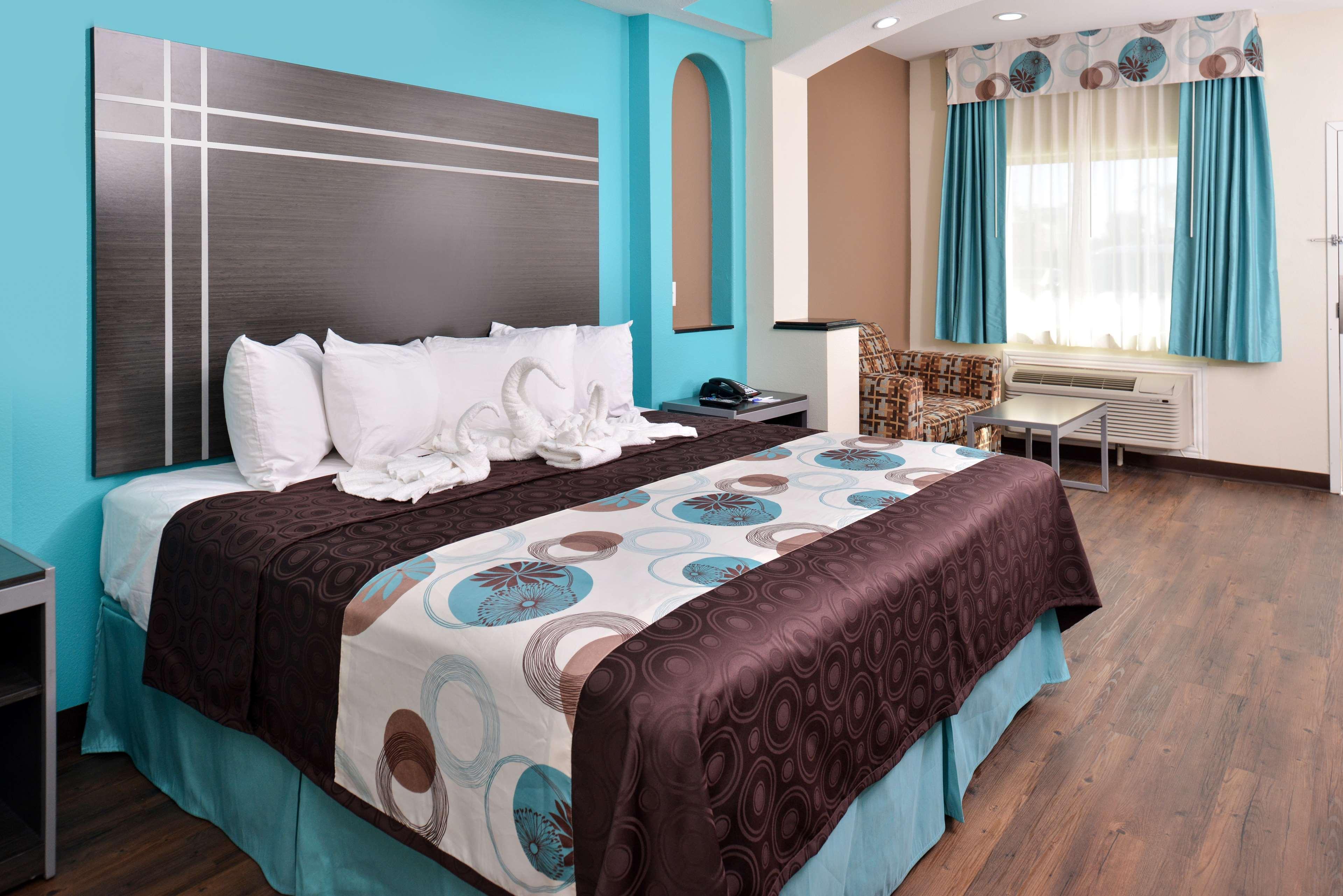 Americas Best Value Inn & Suites - Houston/Hwy 6 & Westpark Mission Bend Экстерьер фото