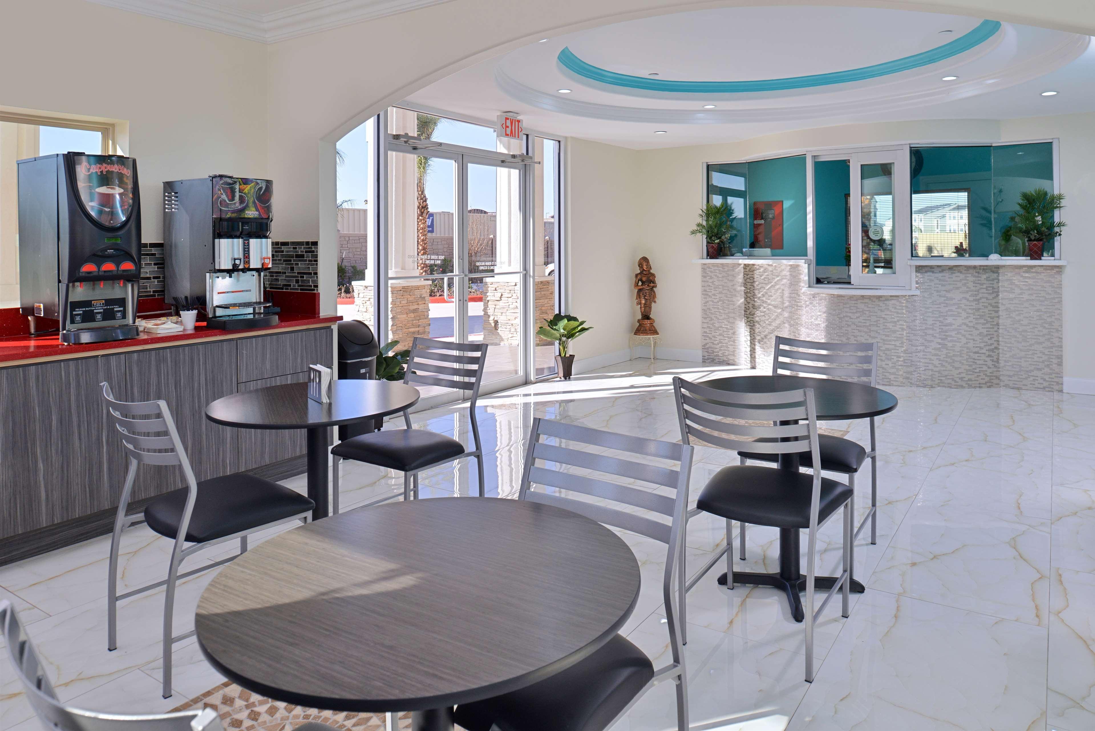 Americas Best Value Inn & Suites - Houston/Hwy 6 & Westpark Mission Bend Экстерьер фото